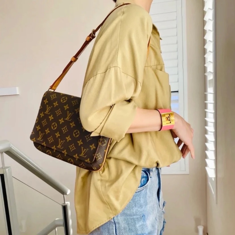 LOUIS VUITTON Musette Tango